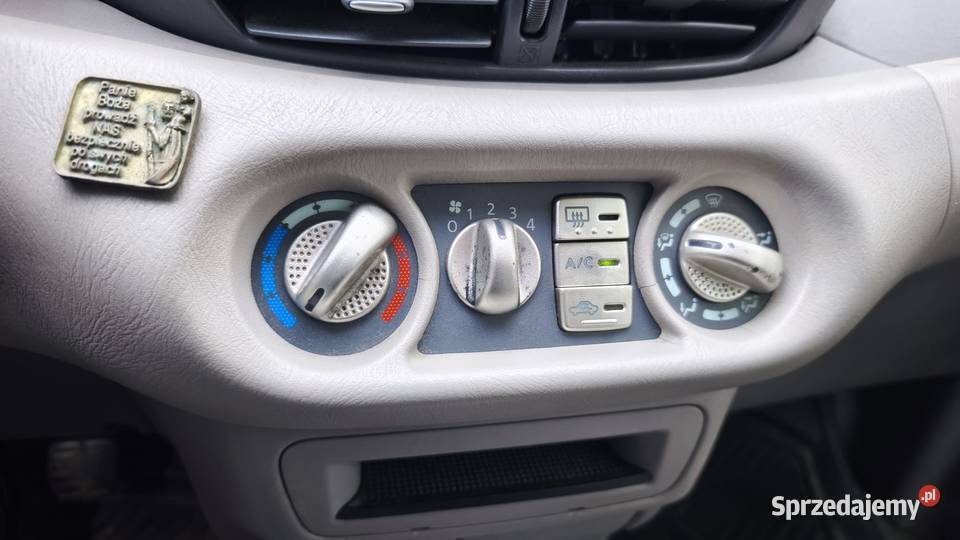Nissan Almera Tino manualna Olsztyn