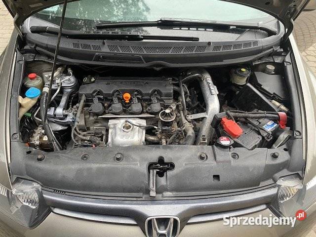 Honda Civic VIII coupe 18 16v 160 sprzedam