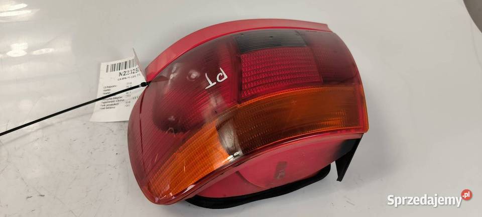 LAMPA PRAWA TYŁ AUDI A4 B5 Lipno