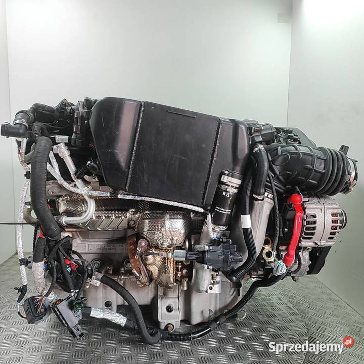 ASTON MARTIN DB11 2016 52 L 447 kW AE31 Poznań sprzedam