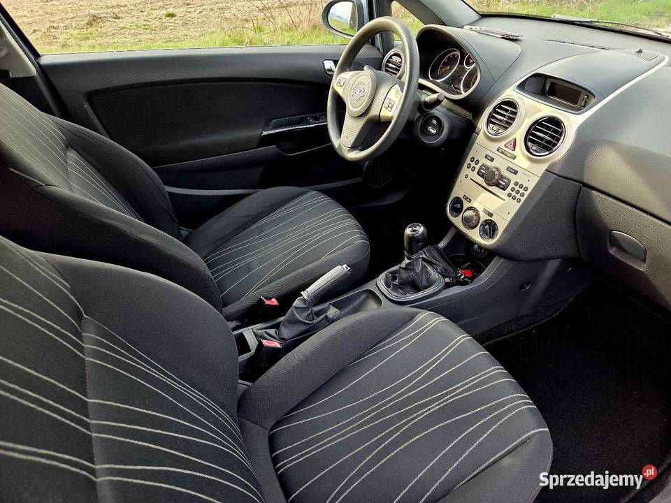 Super stan zadbany bogata wersja gniazdo AUX Corsa Nysa