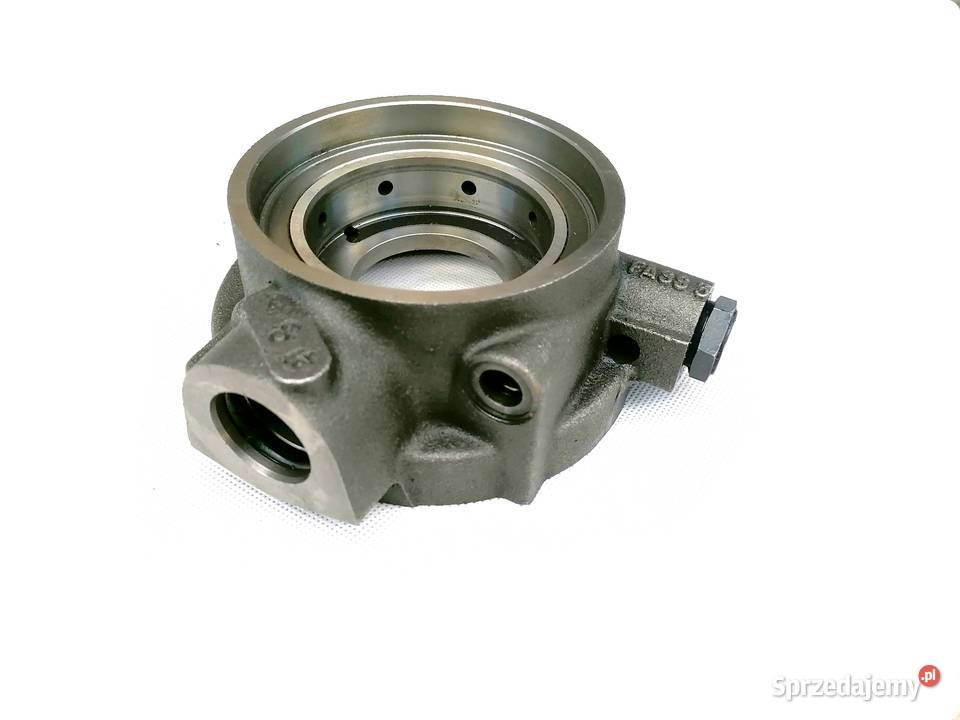 Obudowa pompy Massey Ferguson 8110 8120 8130 nieuszkodzony