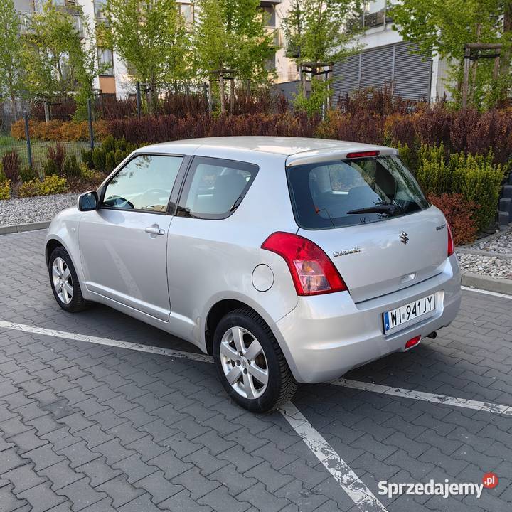 Suzuki Swift 13 benzyna niski przebieg Samochody osobowe Warszawa