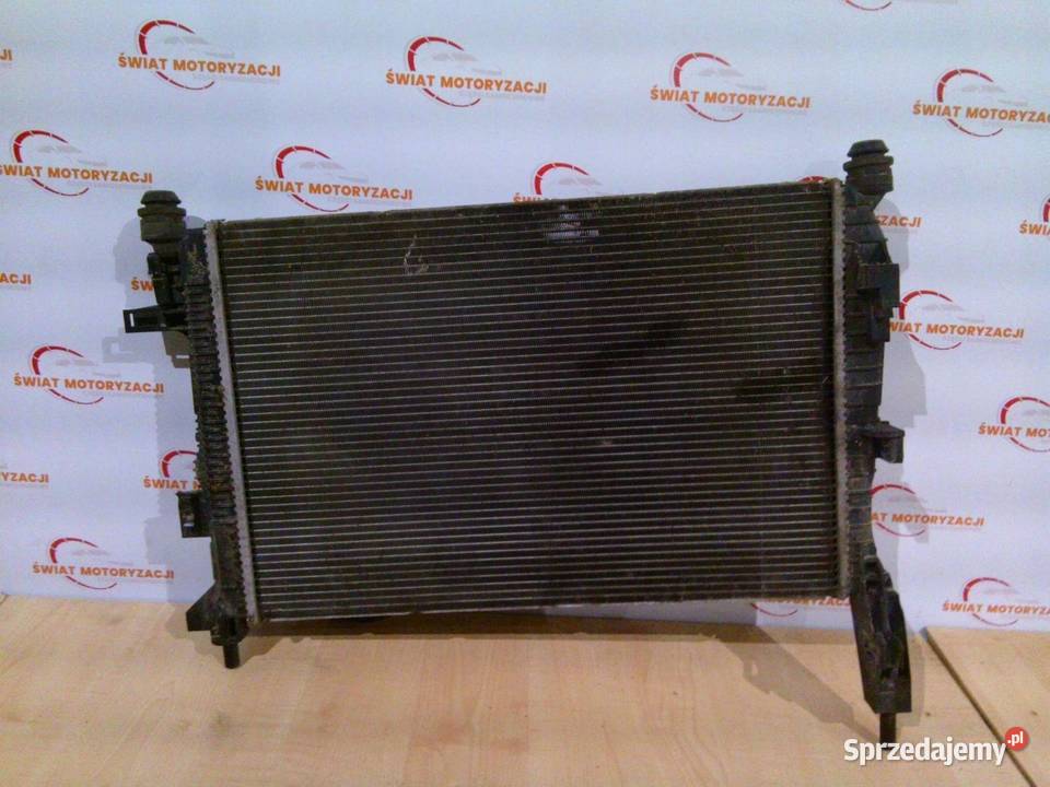 FORD FOCUS MK3 III 10 B 13r chłodnica wody CV61