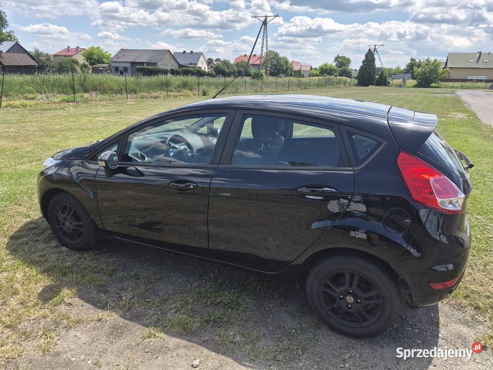 Ford Fiesta 2016r 12 benzyna benzyna Lubaczów