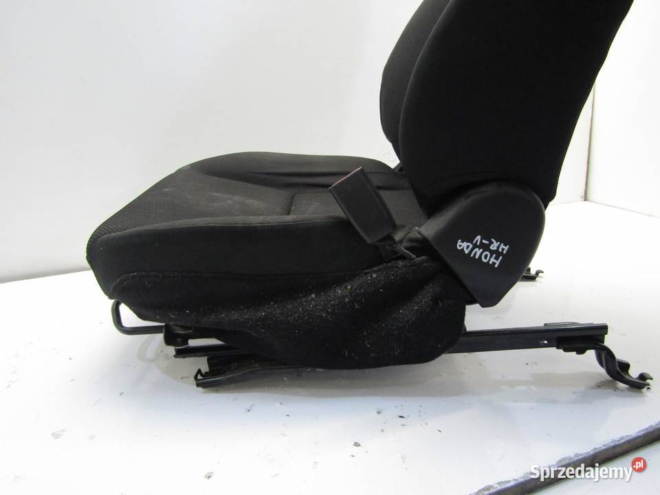 FOTEL PRZEDNI PRAWY PASAŻERA HONDA HRV II osobowe
