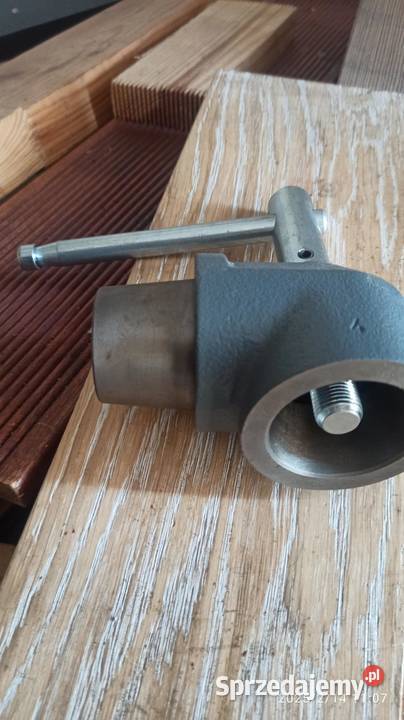 element mechanizmu posuwu z pokrętłem odlew Kłodawa sprzedam