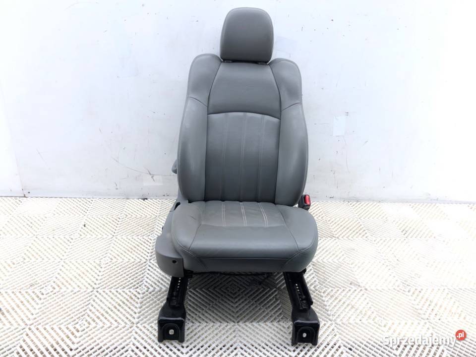 FOTEL PRAWY PRZÓD CHRYSLER 300C SedanLimuzyna podkarpackie