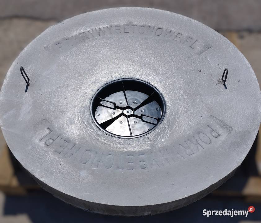 Pokrywa betonowa 105 otwór na pompę z deklem Parszów