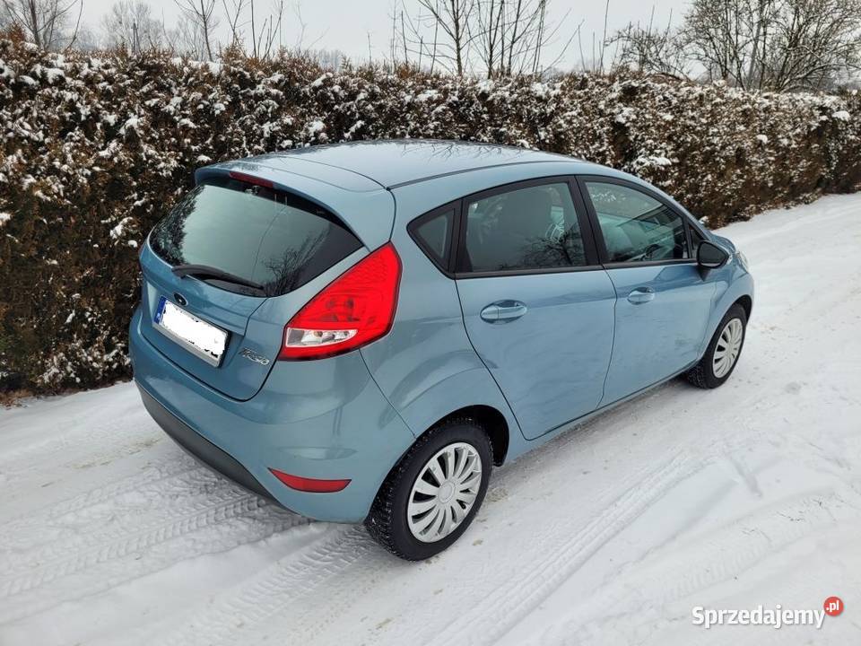 Ford Fiesta titanium 125 Klima 134 lakier metallic Chybie