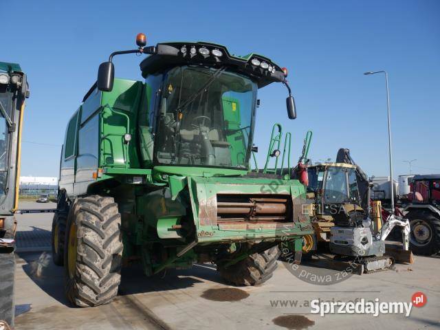 EFL Finance Kombajn zbożowy John Deere W550 Magnice