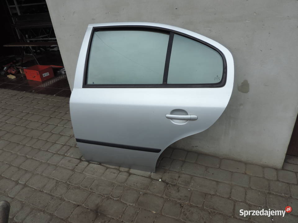 SKODA OCTAVIA 1 HB 5D DRZWI LEWY TYŁ TYLNY