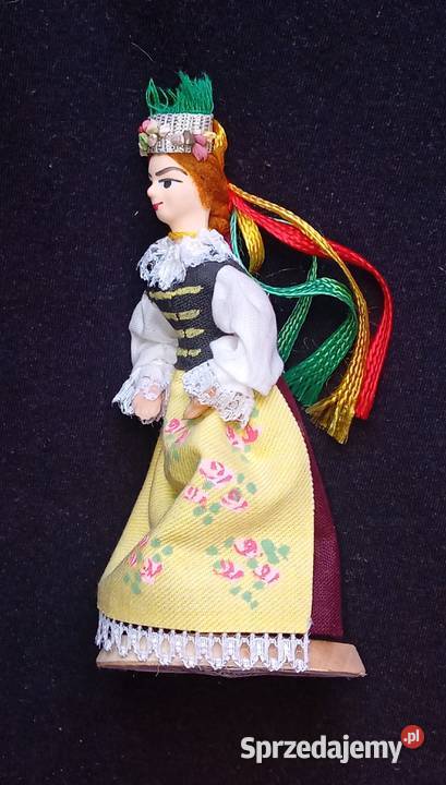Lalka w śląskim stroju ludowym rękodzieło ludowe wielkopolskie