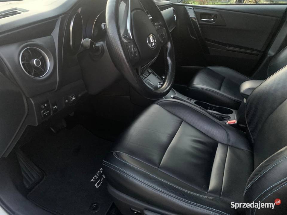 toyota auris hybryda z LPG okazja 1800cm3 Toyota Warszawa sprzedam