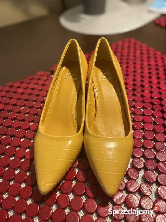 Czółenka damskie na słupku Łódź