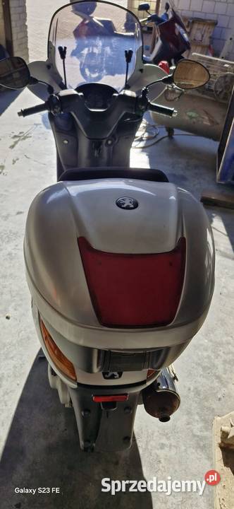 Skuter 125 Peugeot elyseo 125 2000 w stanie Rok produkcji 2000 Kraśnik sprzedam