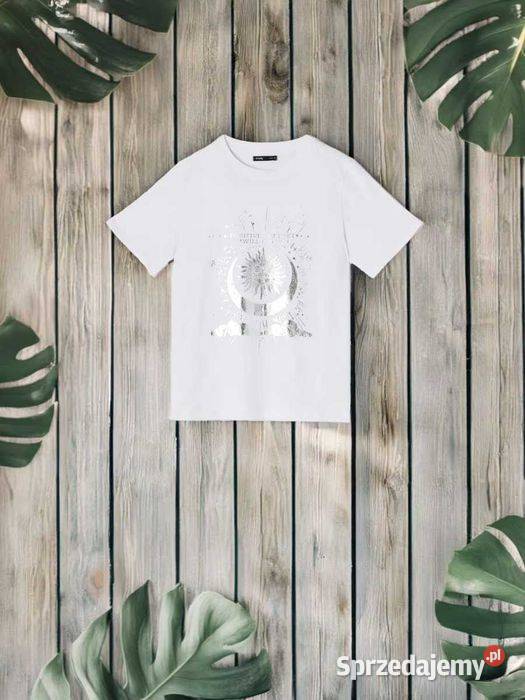 biały tshirt z nadrukiem Sinsay krótki Olkusz