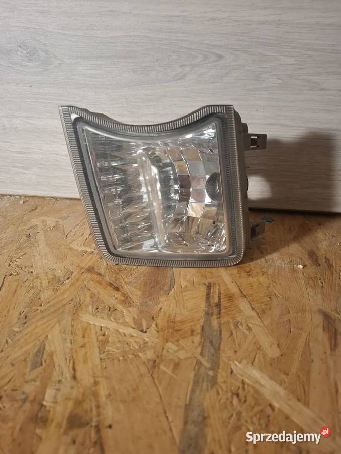 TOYOTA PRIUS III KIERUNKOWSKAZ PRAWY 8151047010