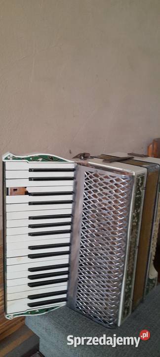 Sprzedam akordeon HOHNER VERDI I 48 Basow Pozostałe Majdan Królewski