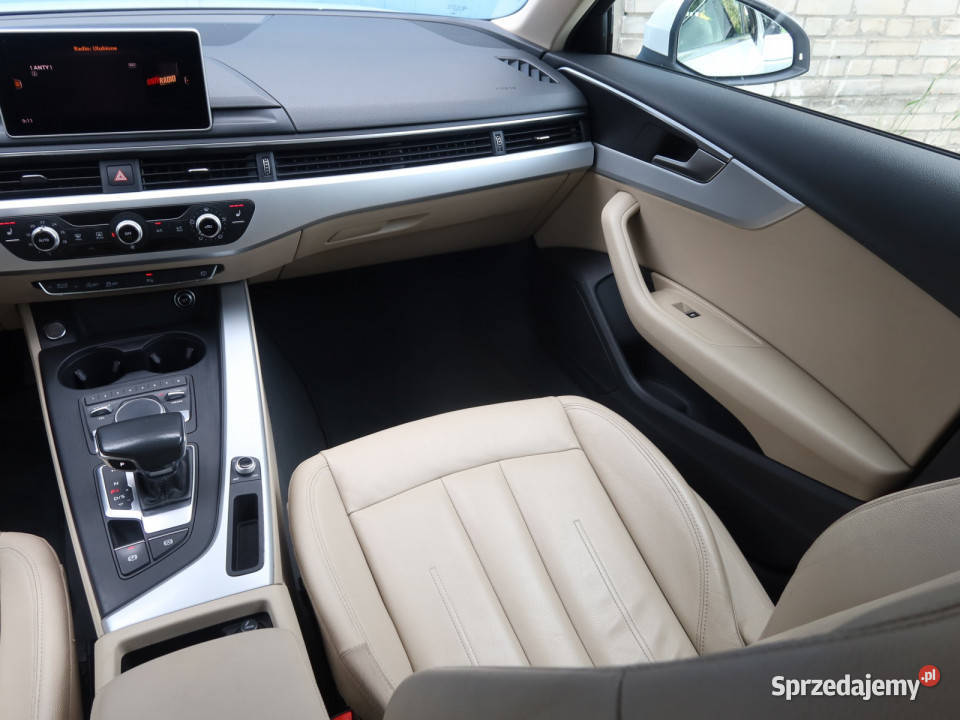 Audi A4 40 TFSI światła przeciwmgielne Katowice