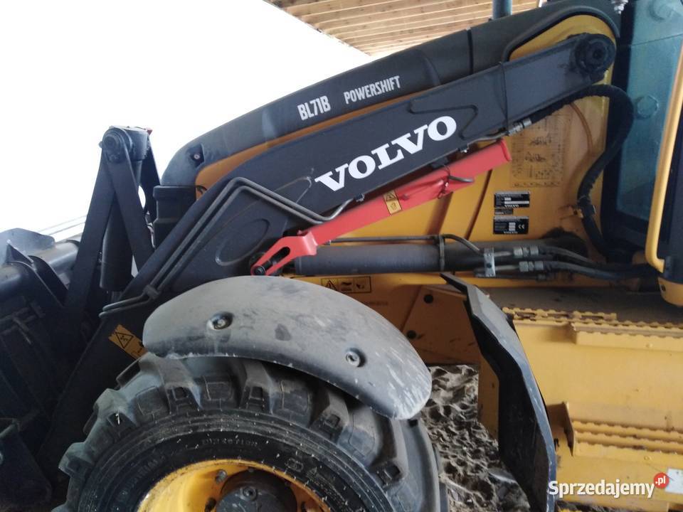 Sprzedam koparko ładowarkę Volvo BL71B 2015
