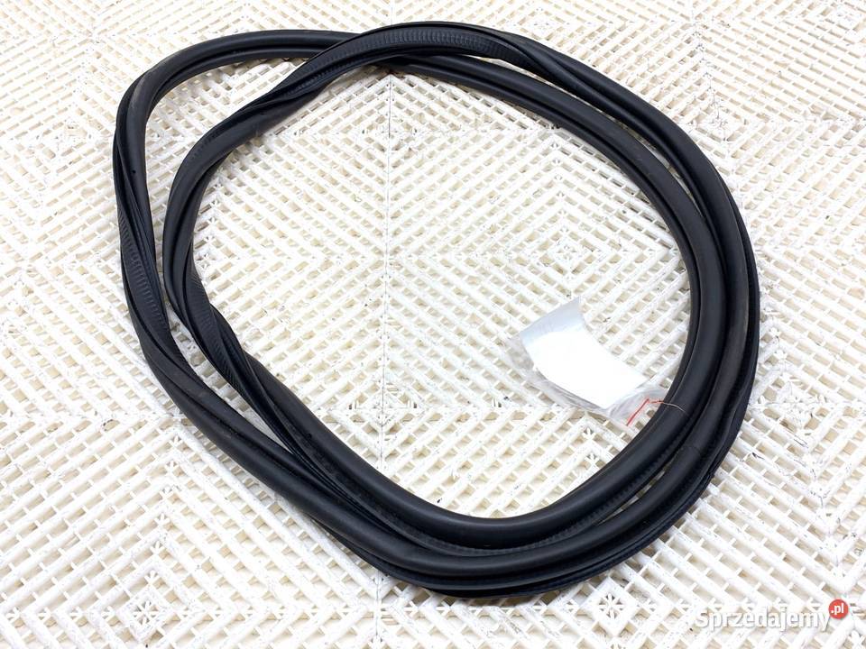 USZCZELKA DRZWI PRZÓD PRAWA SKODA KAMIQ podkarpackie