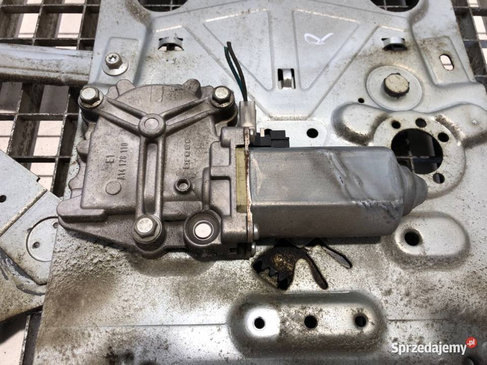 PODNOŚNIK SZYBY PRAWY PRZÓD VOLVO FH Ciągnik