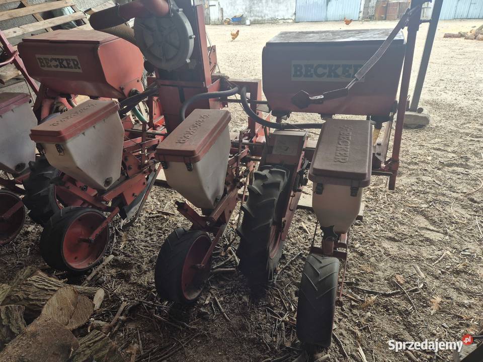 Siewnik do kukurydzy 4rzędowy Becker z nieuszkodzony