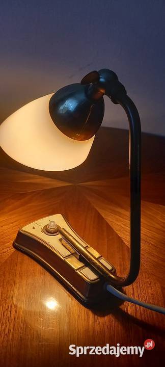 Małamosiężna lampka nocna z kloszem z lat 5060