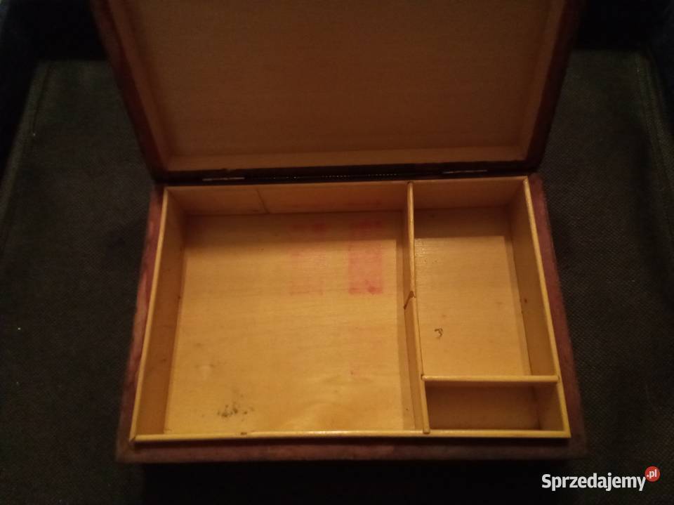 Pudełko drewniane rzeźbione PRL Warszawa sprzedam