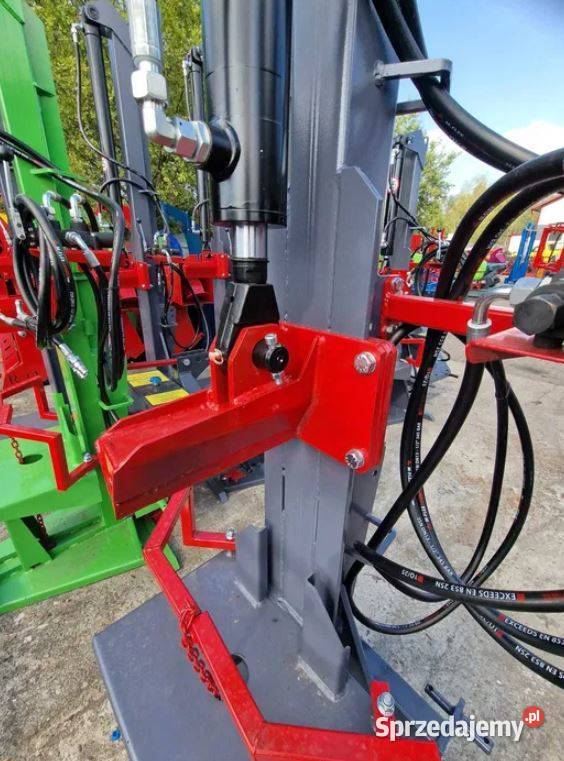 Łuparka pionowa hydrauliczna Demarol Transport Bochnia