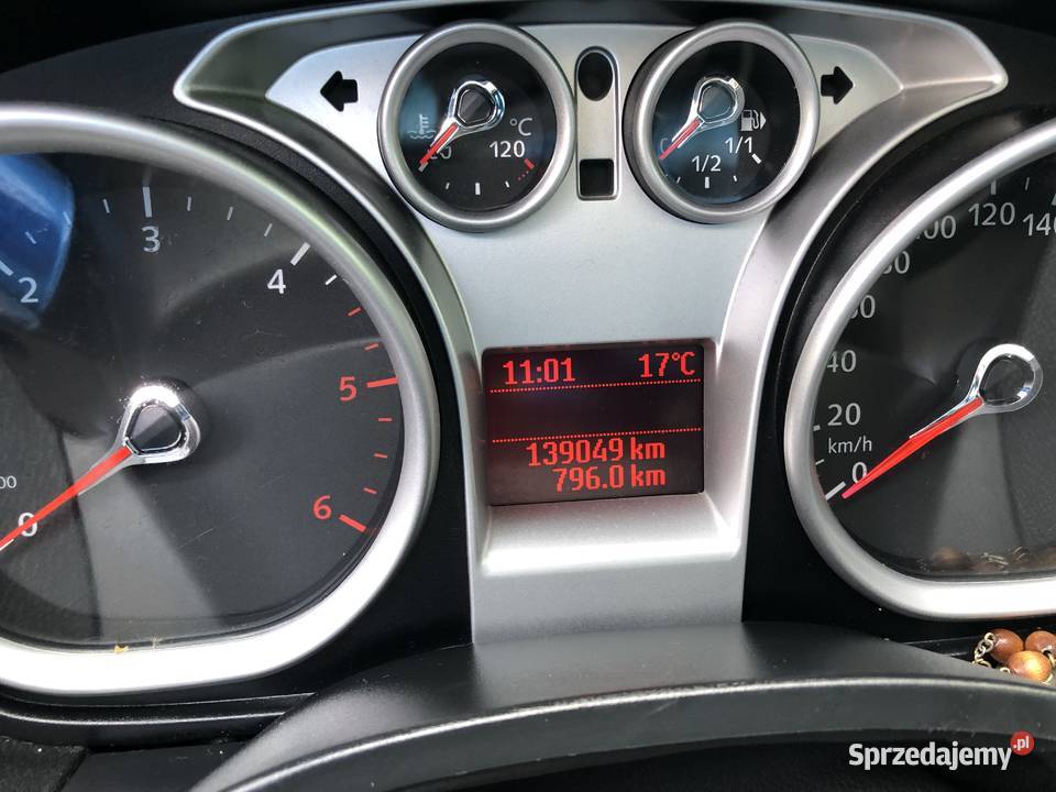 Ford Kuga 4x4 nieuszkodzony Jasienica Rosielna