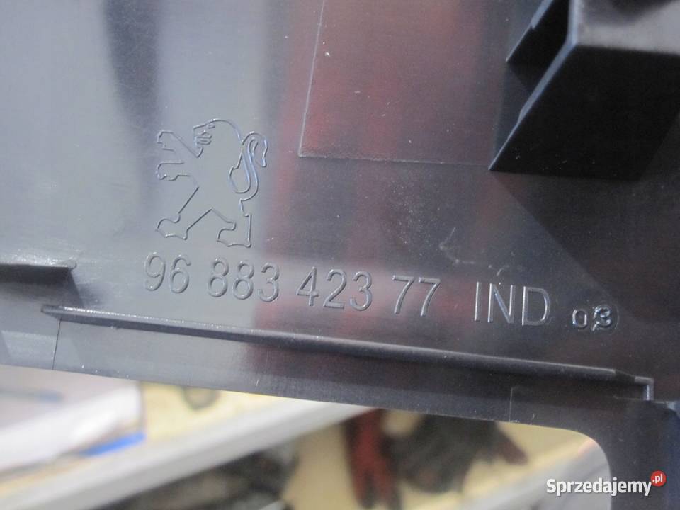 PEUGEOT 3008 I LIFT 16r ramka wyświetlacza Osłony i zaślepki Kielce