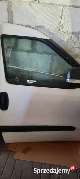 Fiat Doblo Drzwi przednie prawe i lewe 2012 r Karoseria Tomaszów Lubelski