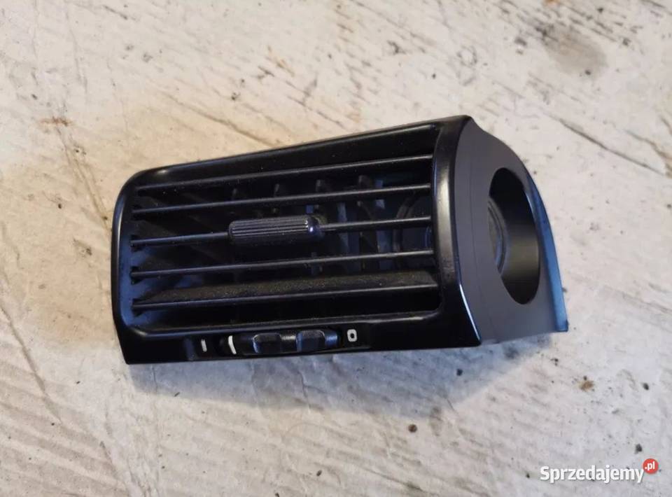Kratka nawiewu lewa drzwi BMW E34 Wyposażenie wnętrza Żory sprzedam