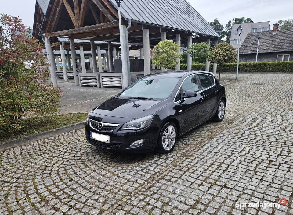 Opel Astra J 2010r 14TLPG 140 Klimatronik Alu 17 230000km Ryglice