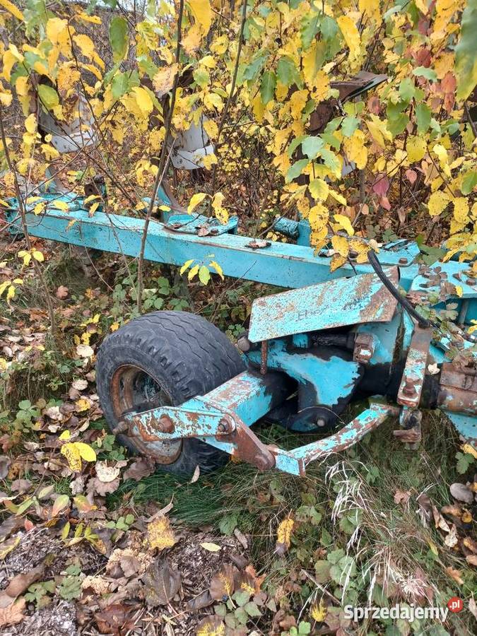 Pług 7skibowy pół zawieszany Eberhardt nieuszkodzony Mroczno sprzedam