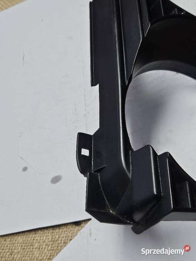 BMW E32 OKULAR ATRAPA OSŁONA RAMKA KOMPLET 8694r Lublin