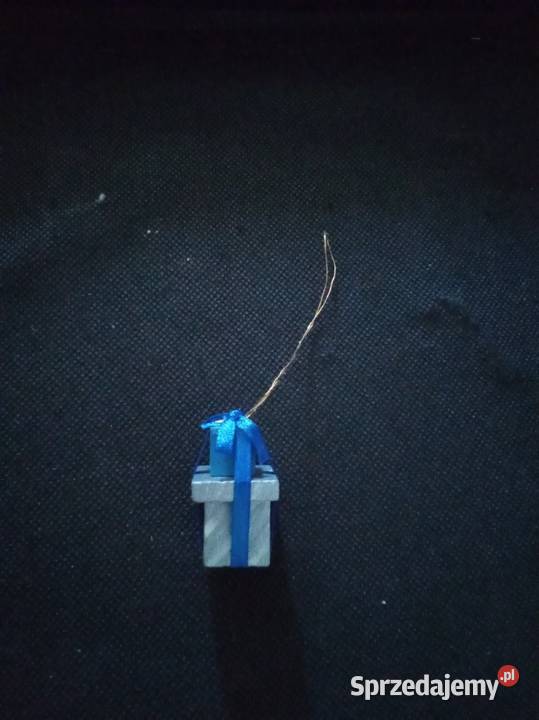 Zawieszka drewniana prezenty PRL