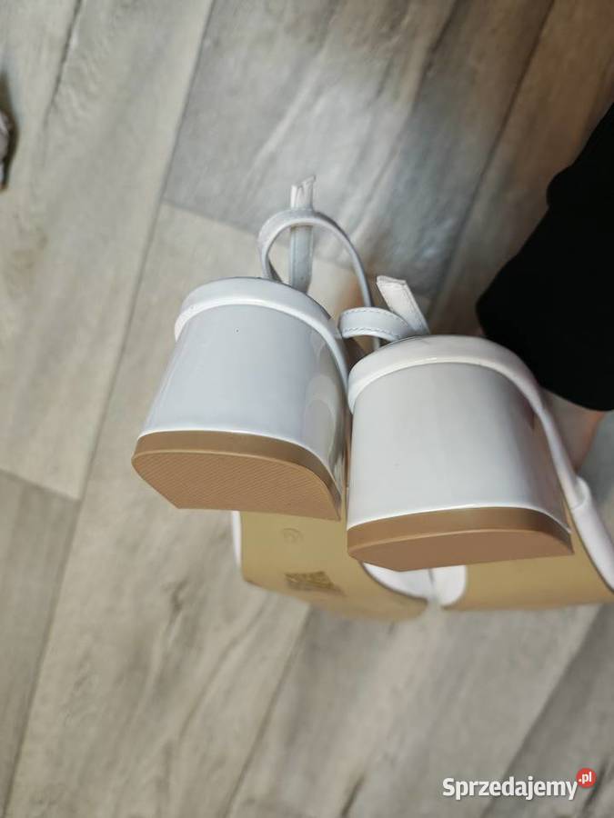 43 Białe ślubne czółenka wieczorowe z odkrytą małopolskie Kraków