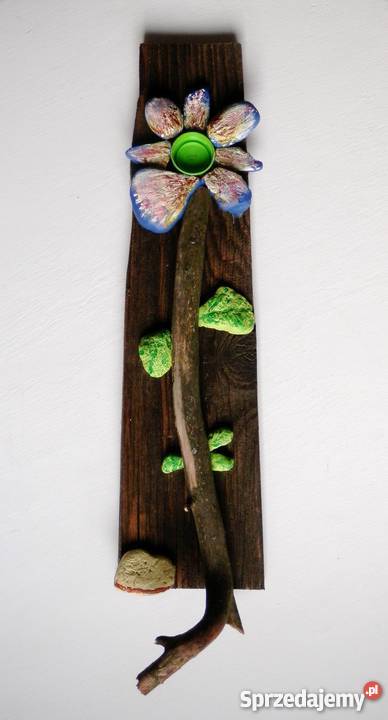 Kwiat okolicznościowy z drewna i kamienia Szczecinek