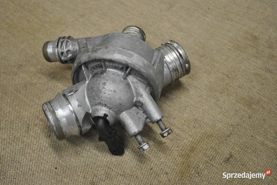 Termostat BMW N52B25AF N52B30AF E90 E91 E92 E93 osobowe Poręba