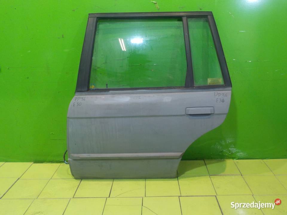 BMW 3 E30 25 B 89r KOMBI drzwi lewe tyl mazowieckie Suków