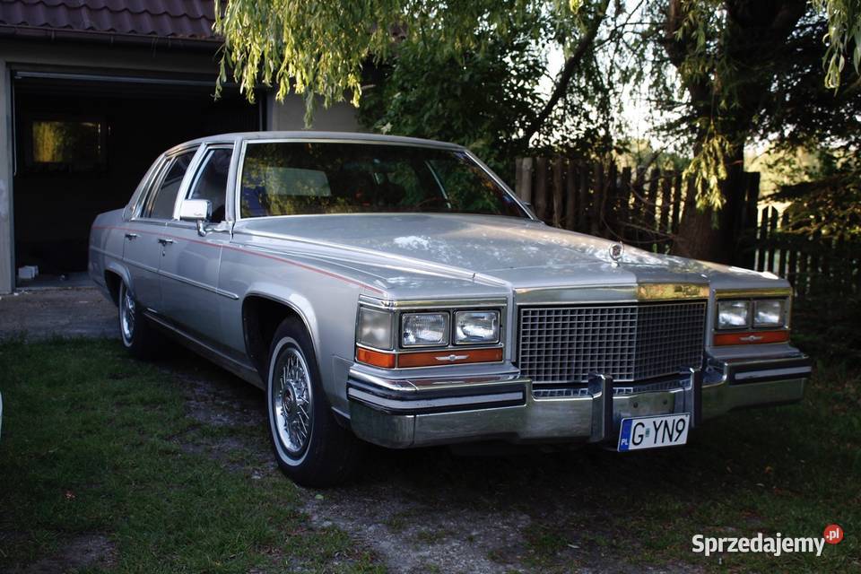 Cadillac Brougham 1987 50L szary Niwiska