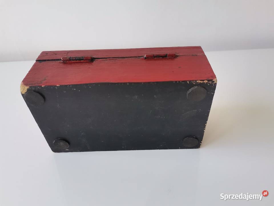 Stara drewniana szkatułka okucia mosiężne śląskie Katowice
