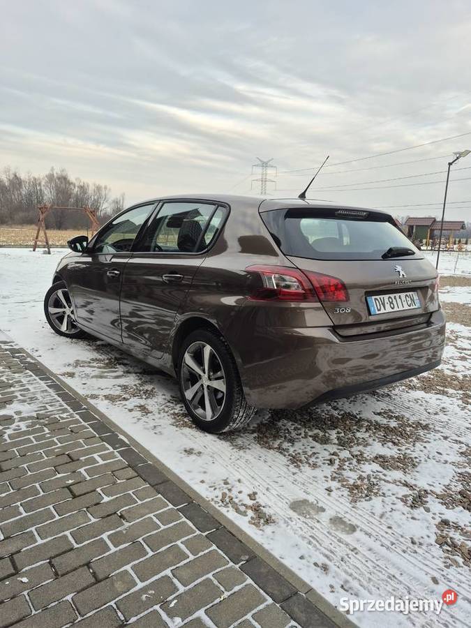 Peugeot 308BenzynaNiski Przebieg manualna Zator