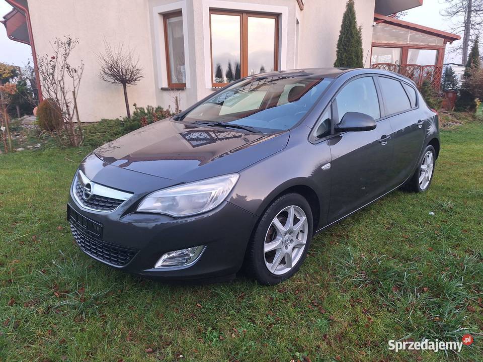 Opel astra J 14 benzyna turbo 140KM Astra Lębork sprzedam