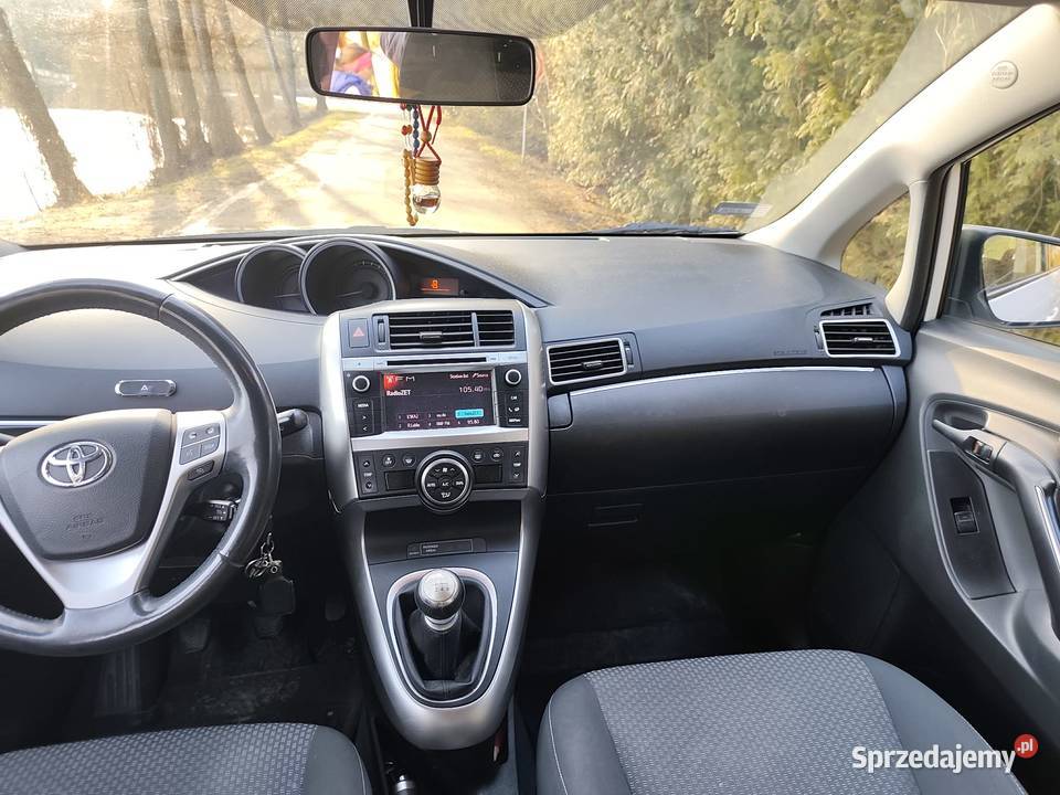 Sprzedam Toyotę Verso sprzedam