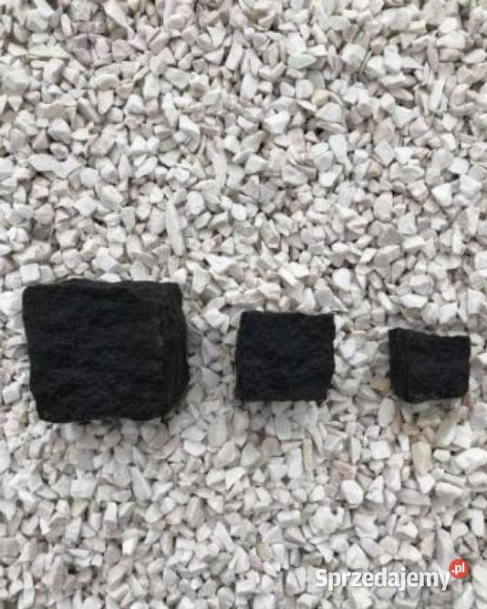 Kostka Brukowa Bazaltowa Czarna Łupana 46 79 811