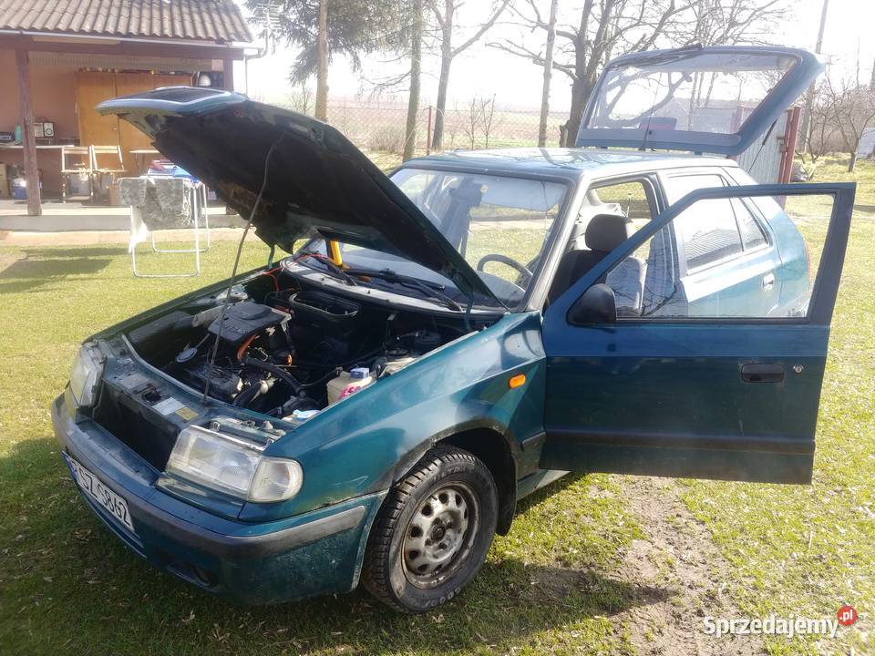 Skoda Felicja LPG sprawne jeżdżące bez wkładu Rok produkcji 1999 Škoda